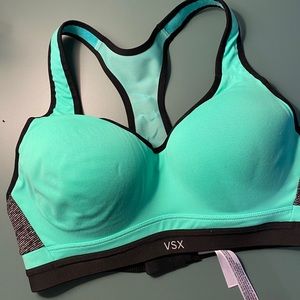 Victoria’s Secret Sports Bra 34C
